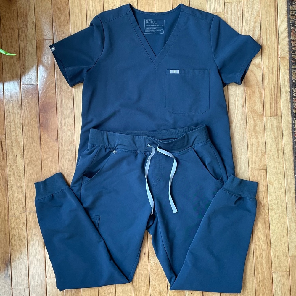 Dark harbor Catarina one pocket top/zamora joggers